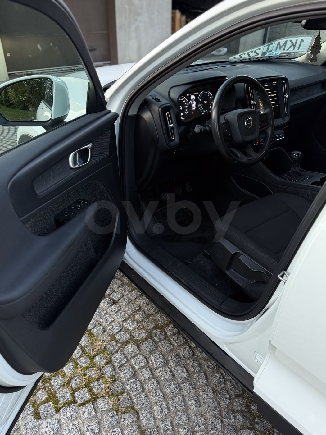 Volvo XC40 фото 12