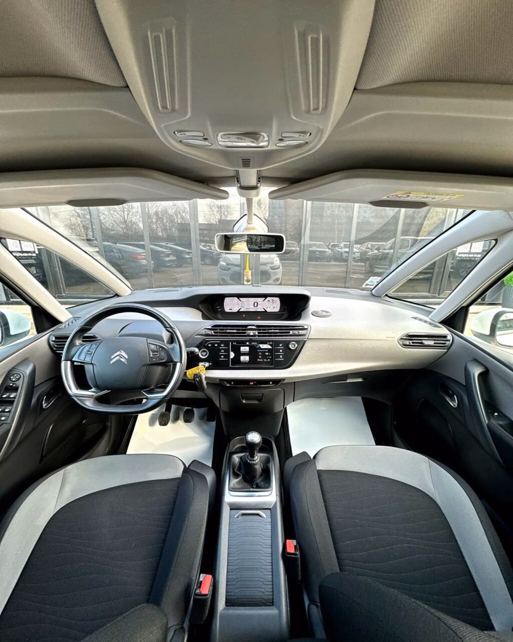 Citroen C4 Picasso фото 10