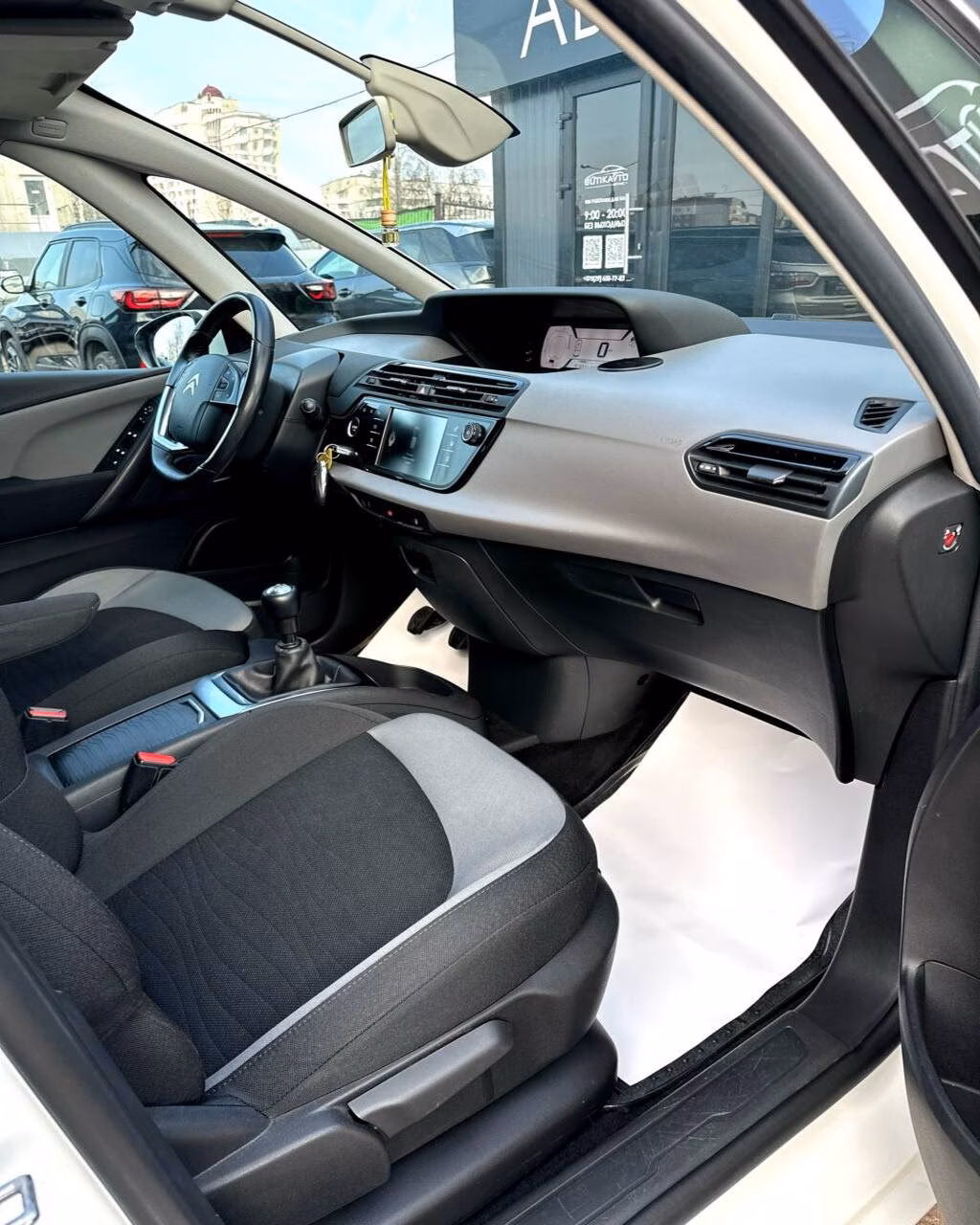 Citroen C4 Picasso фото 11