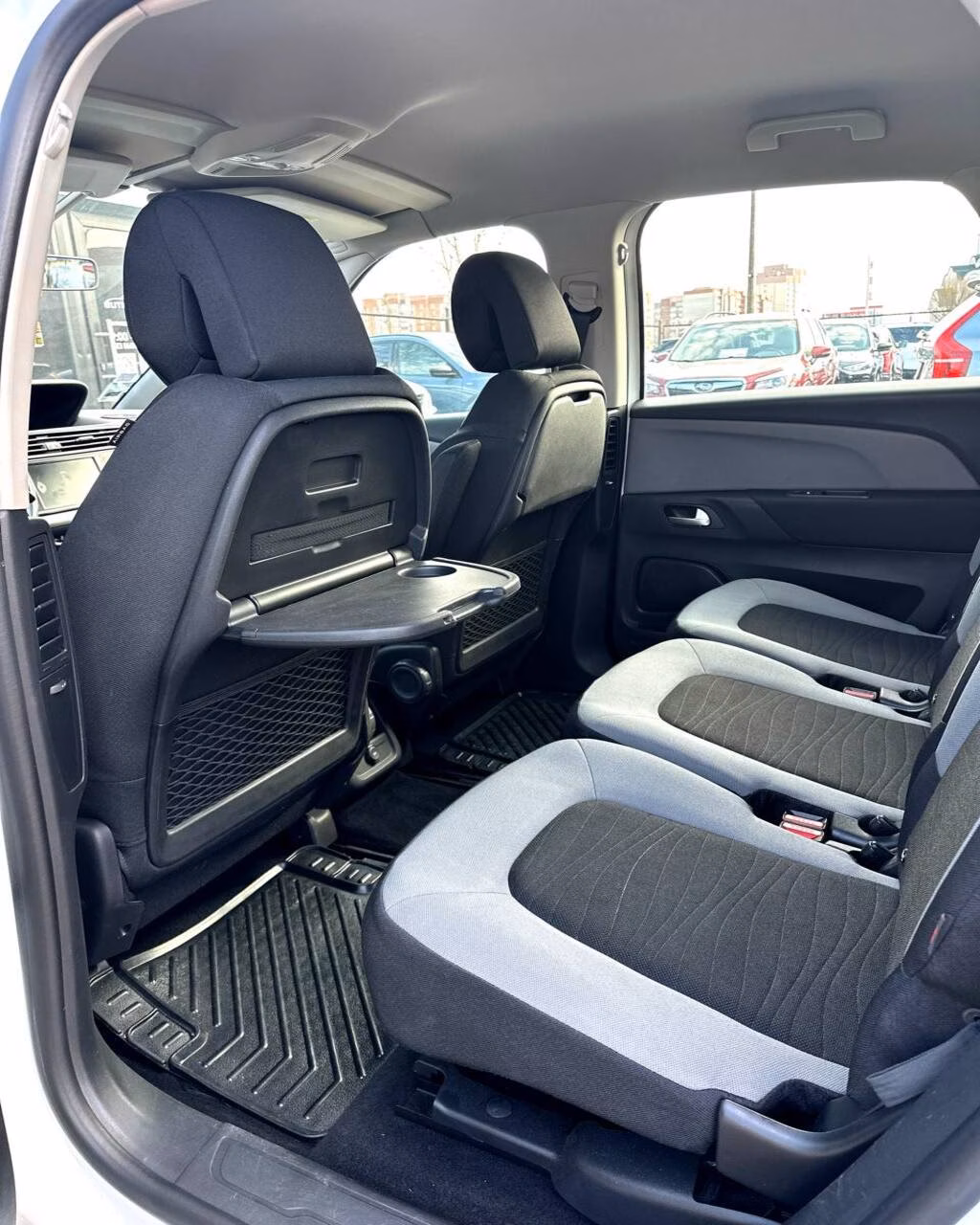 Citroen C4 Picasso фото 12