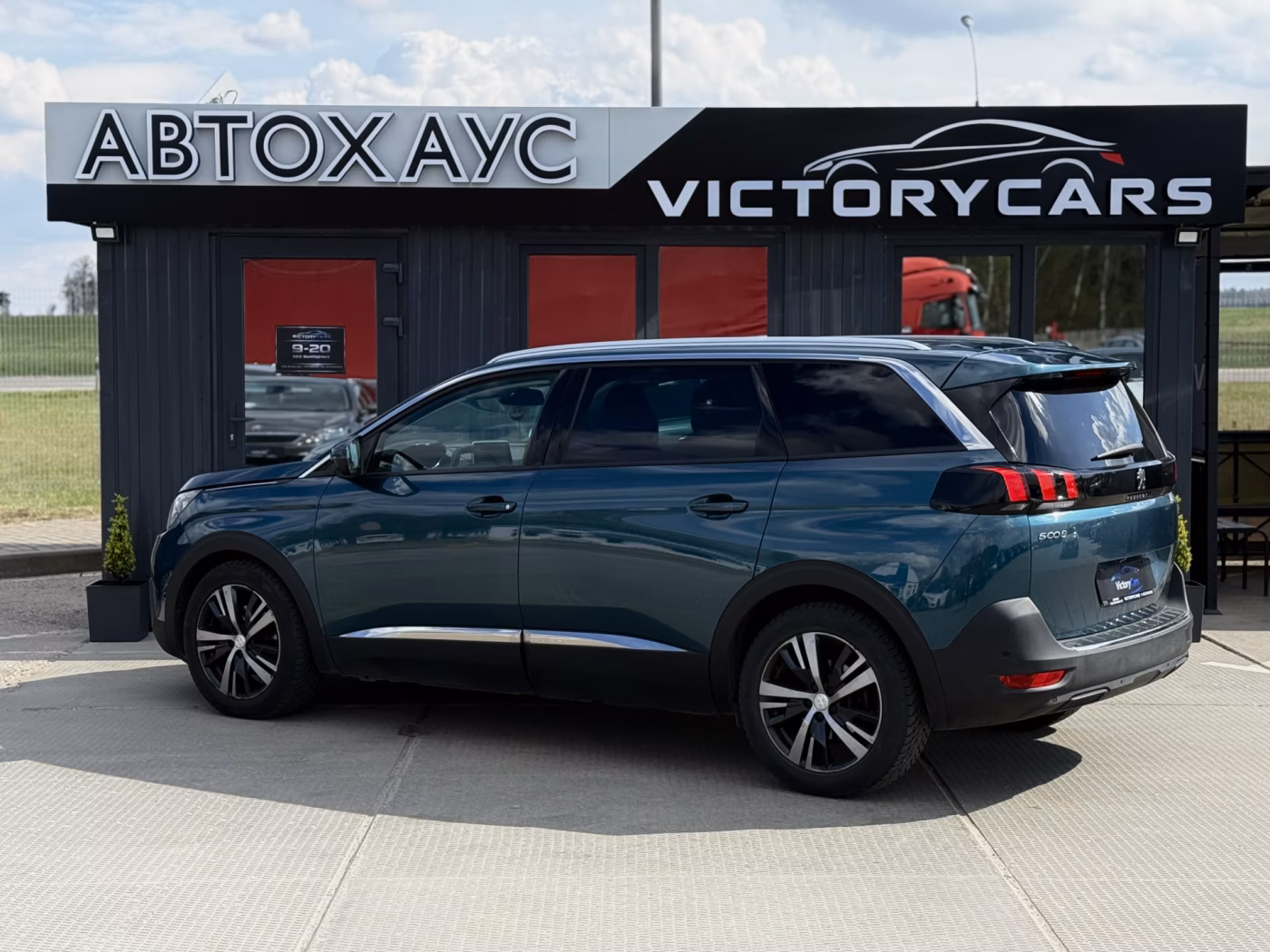 Peugeot 5008 фото 3