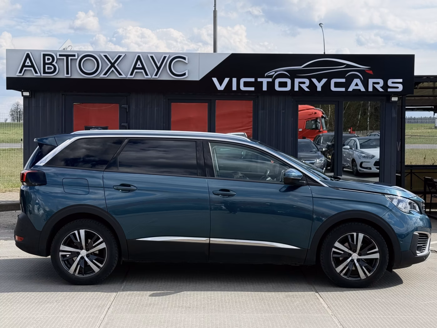 Peugeot 5008 фото 6