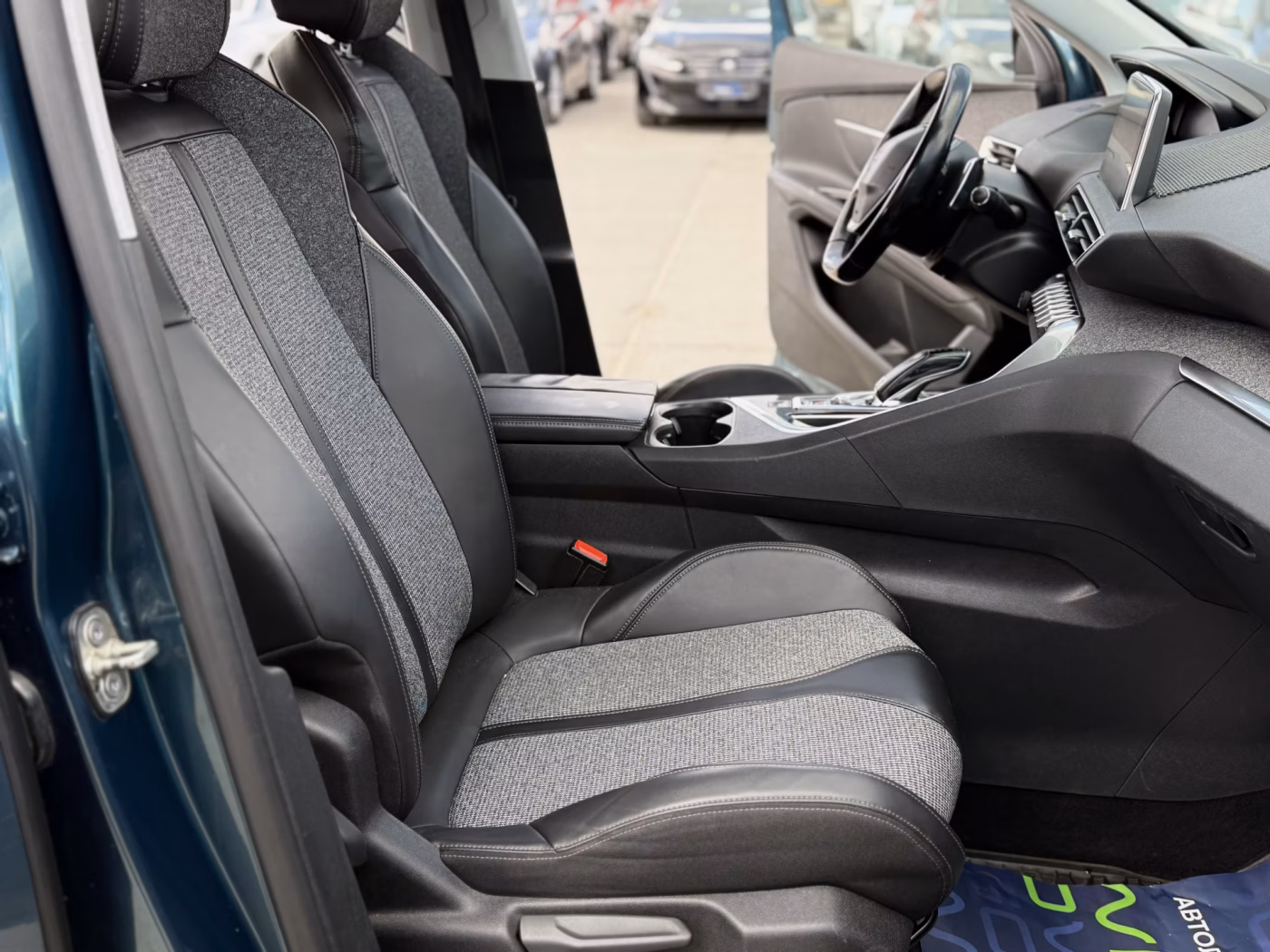 Peugeot 5008 фото 13