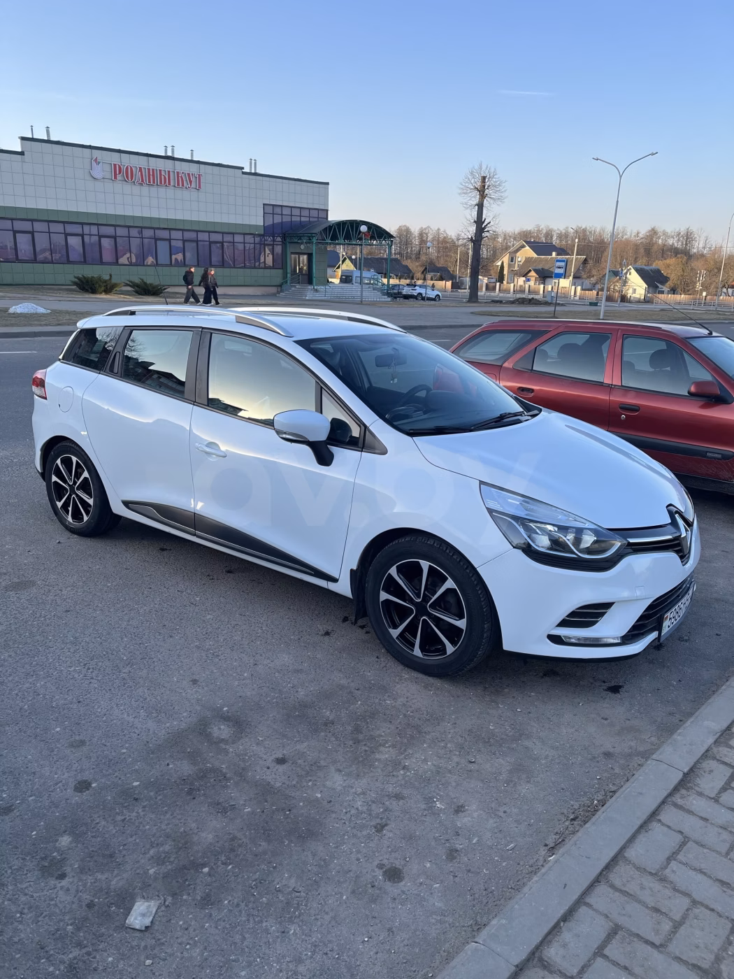 Renault Clio фото 10