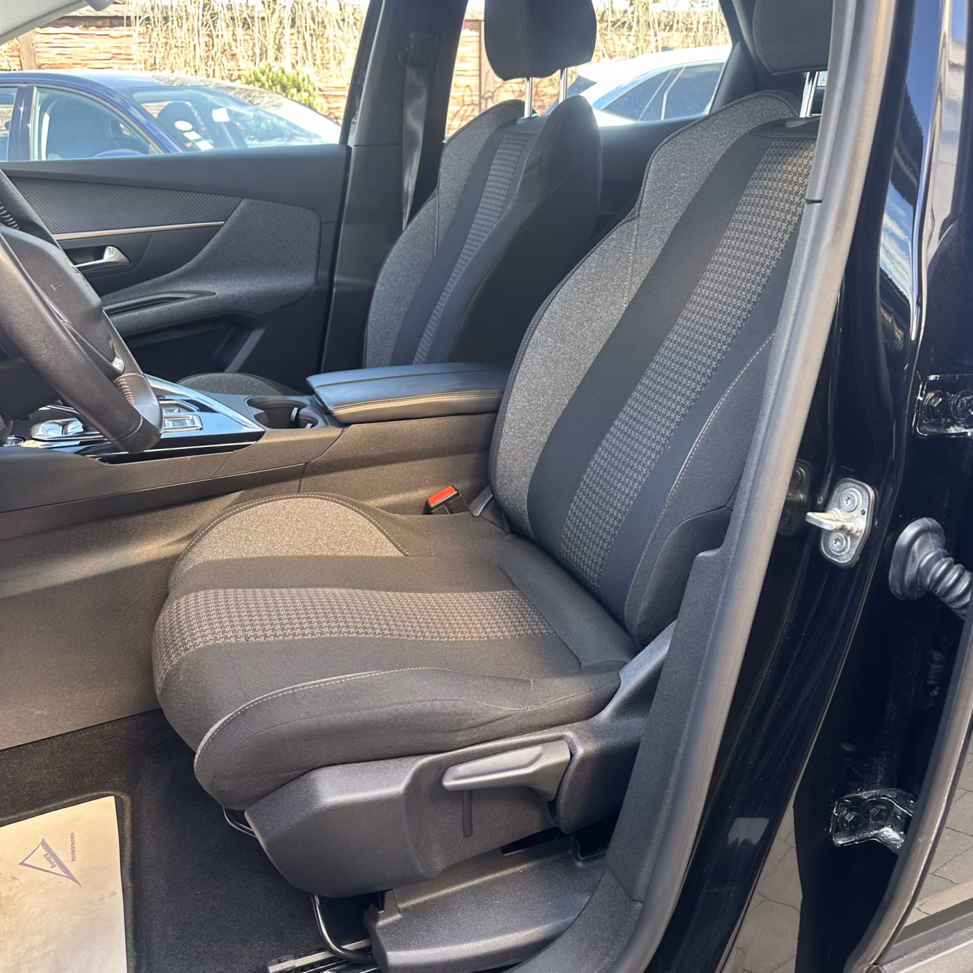 Peugeot 3008 фото 13