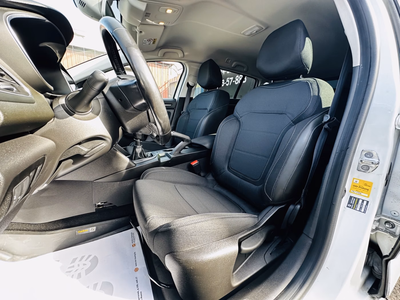 Renault Megane фото 10