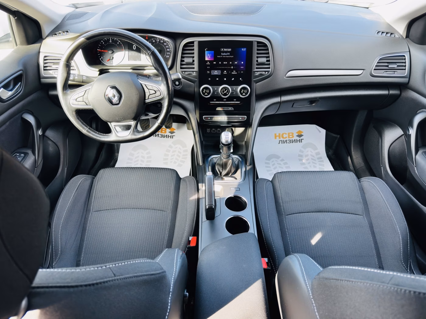 Renault Megane фото 11