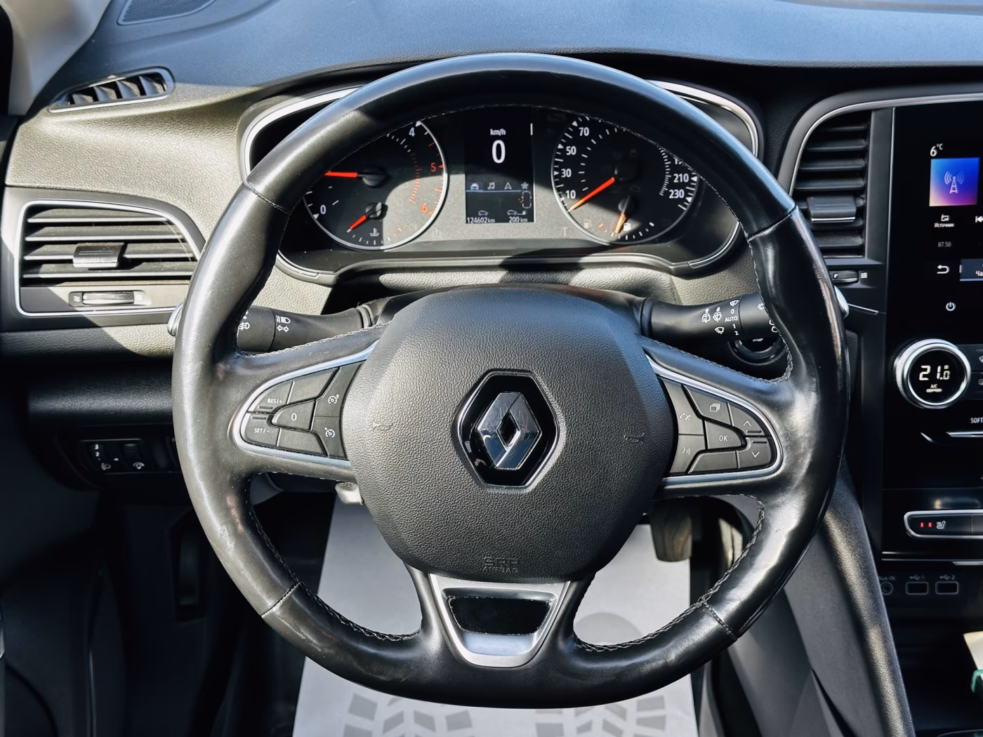 Renault Megane фото 18