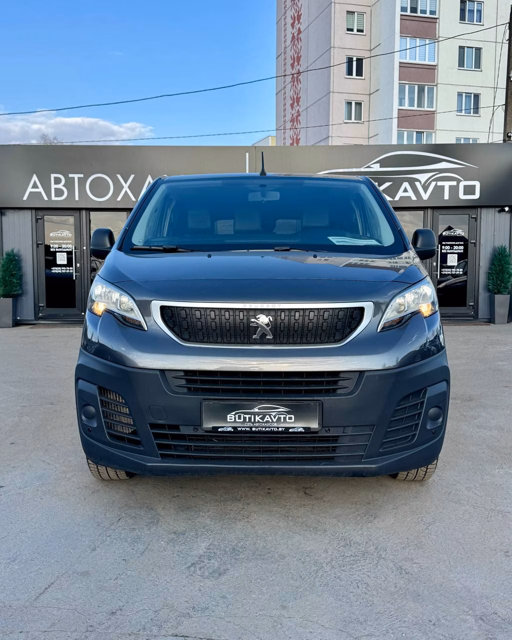 Peugeot Traveller фото 2