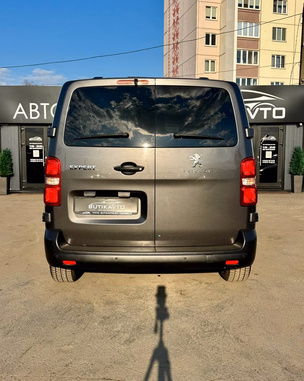 Peugeot Traveller фото 6