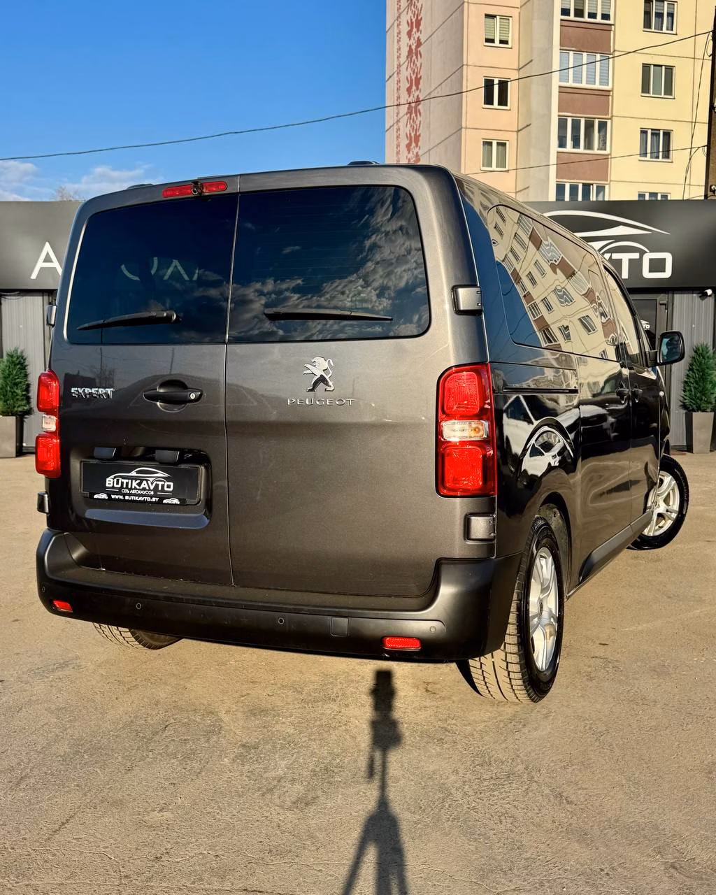 Peugeot Traveller фото 7