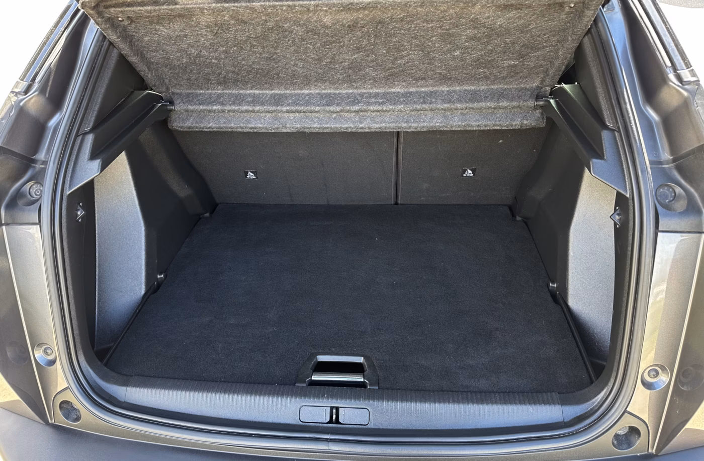 Peugeot 2008 фото 10