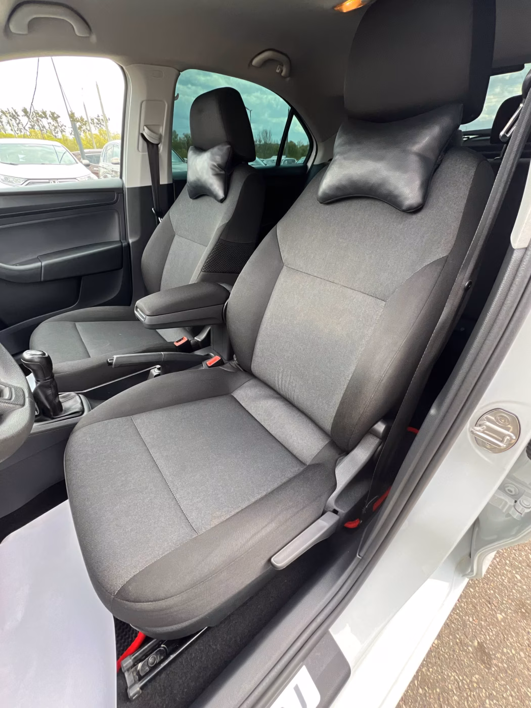 Skoda Rapid фото 10