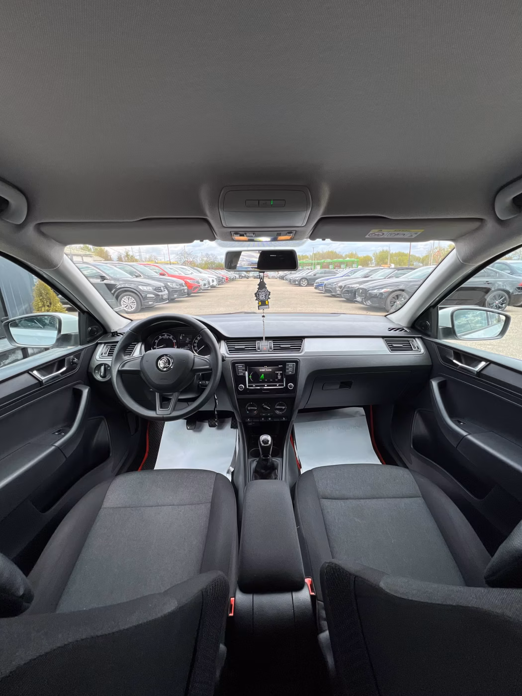 Skoda Rapid фото 13