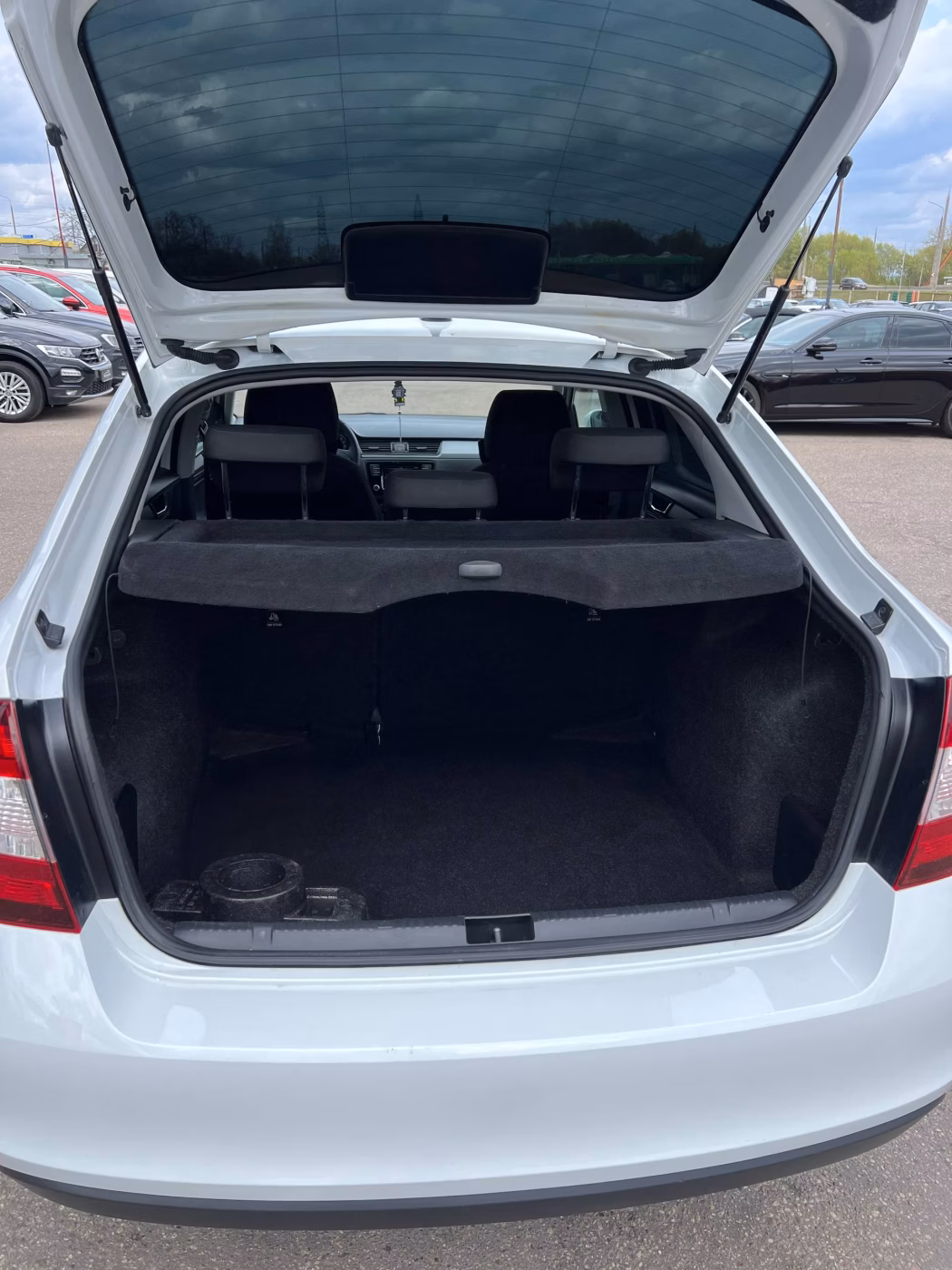 Skoda Rapid фото 15