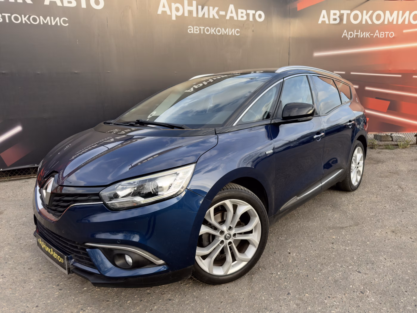 Renault Grand Scenic фото 3