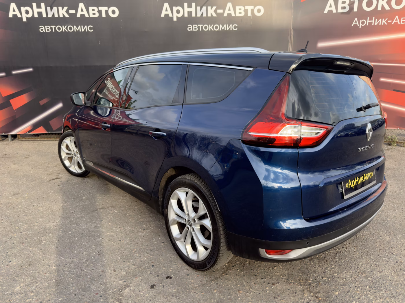 Renault Grand Scenic фото 6
