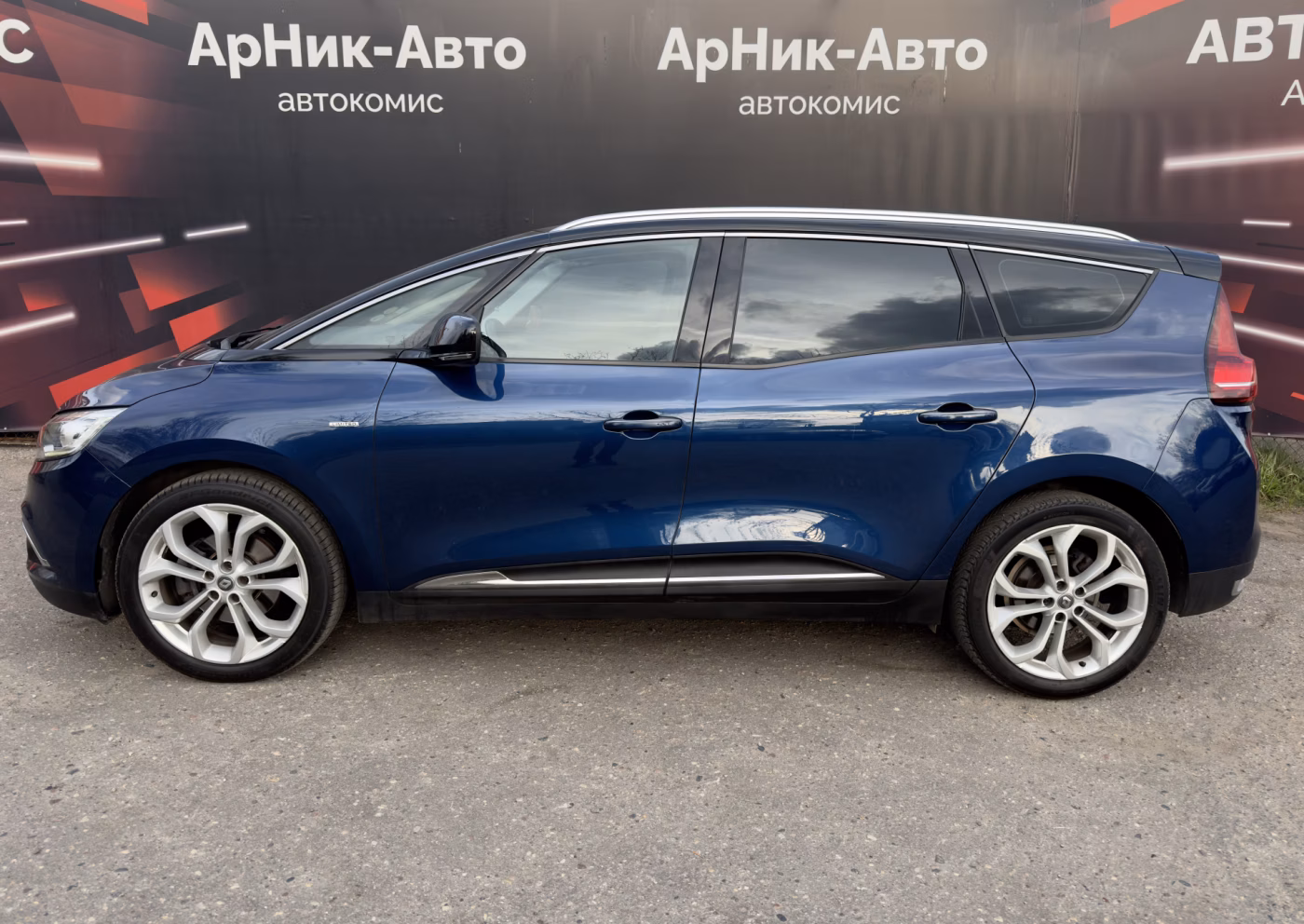 Renault Grand Scenic фото 8