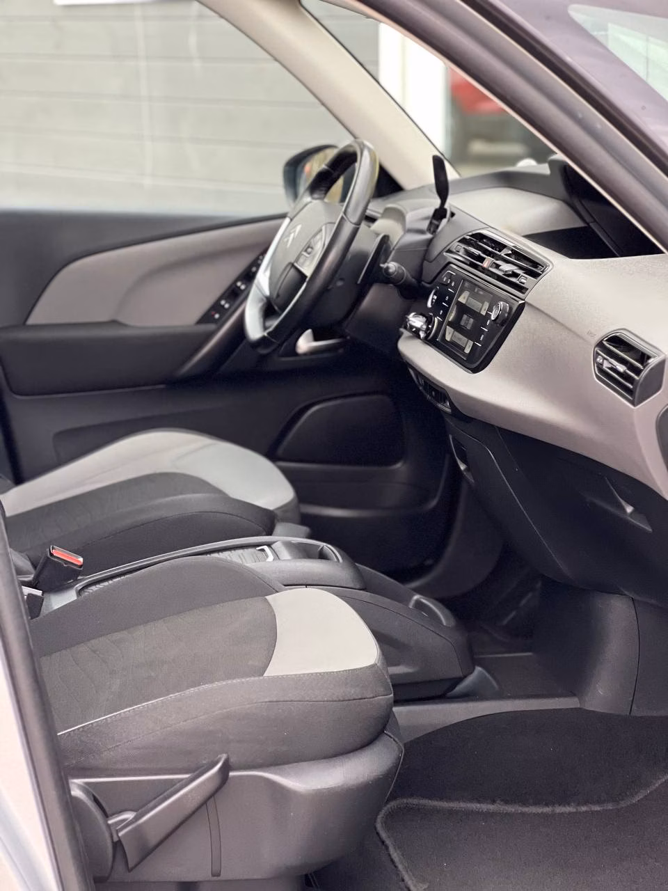 Citroen C4 Grand Picasso фото 15
