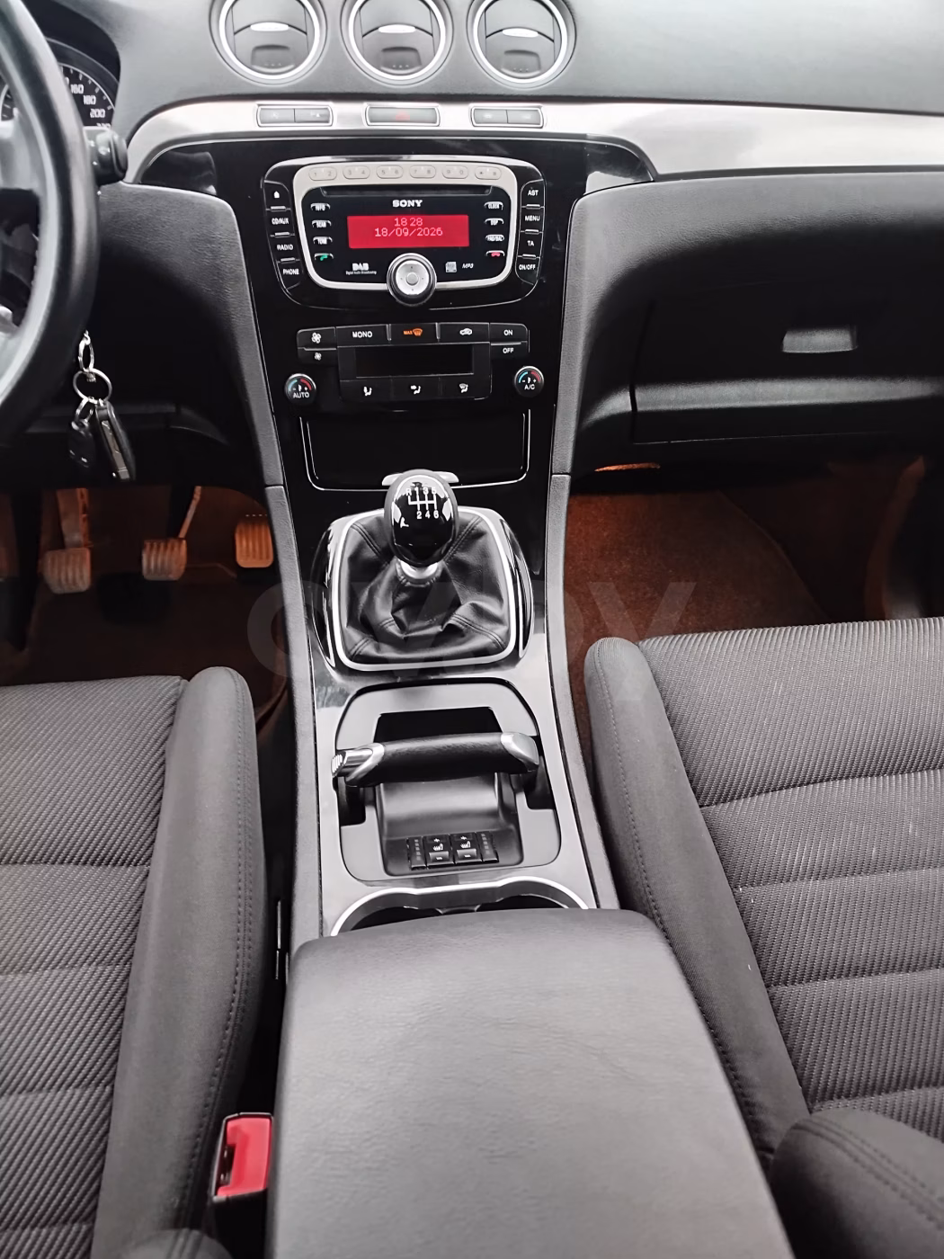 Ford S-MAX фото 11