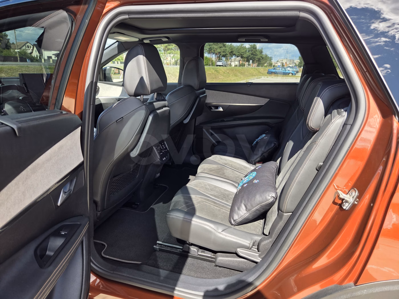 Peugeot 5008 фото 8