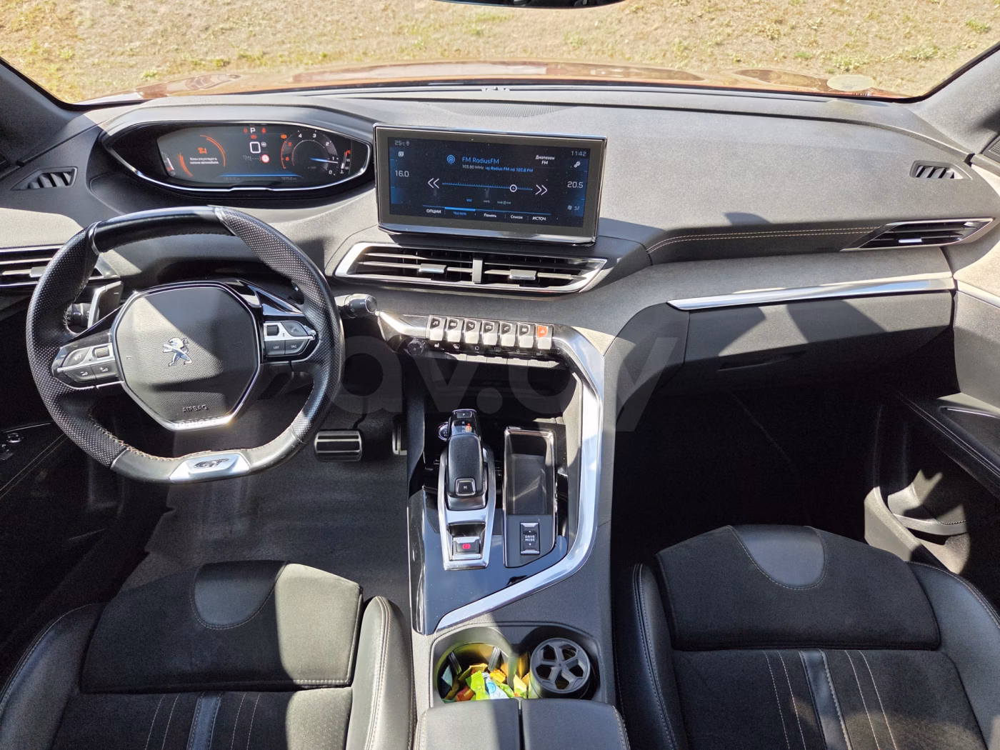 Peugeot 5008 фото 10