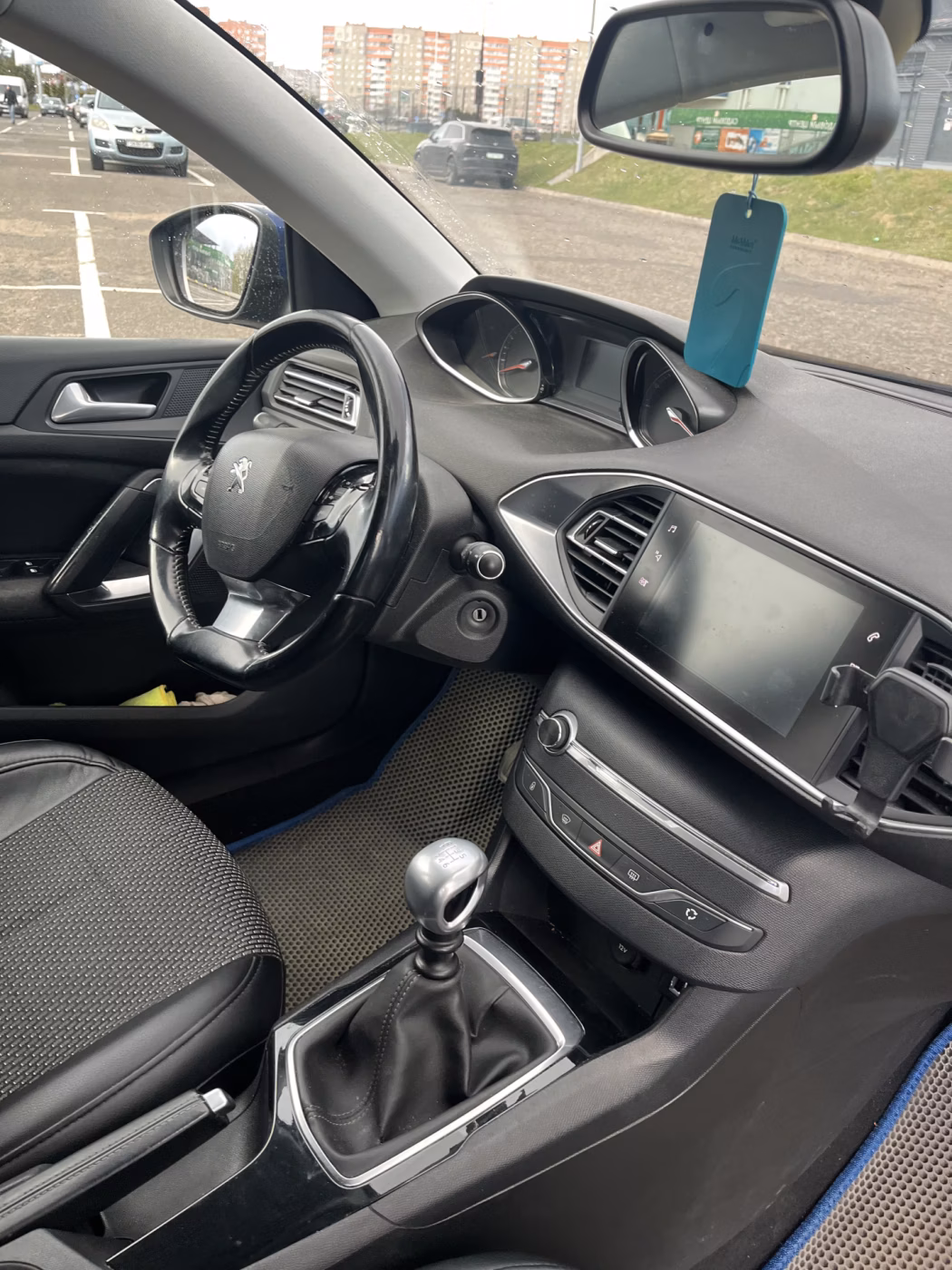 Peugeot 308 фото 10