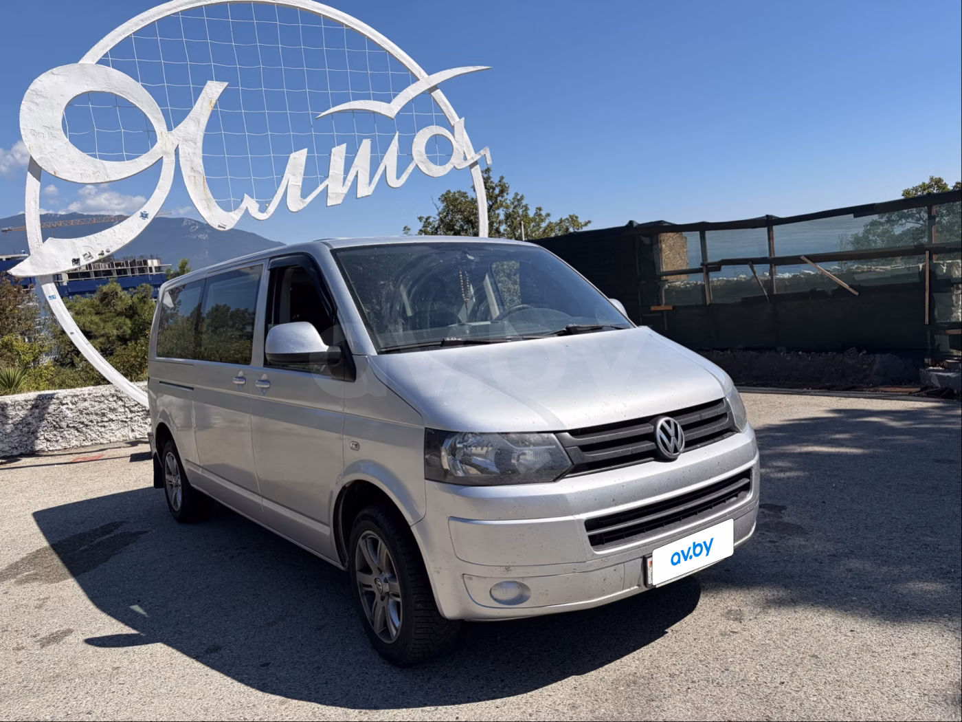 Volkswagen Caravelle фото 2