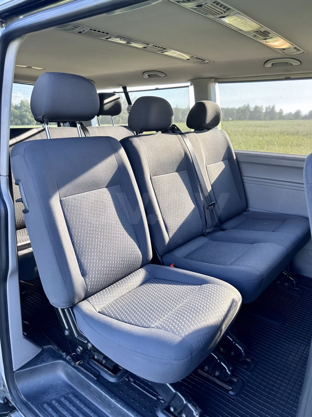 Volkswagen Caravelle фото 3