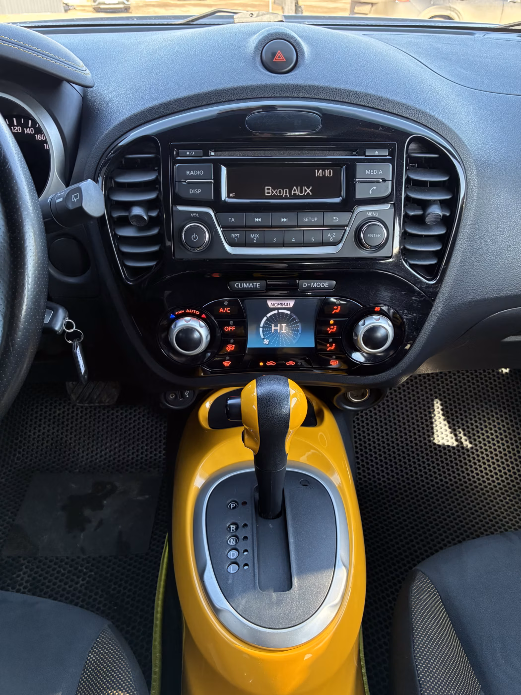 Nissan Juke фото 15