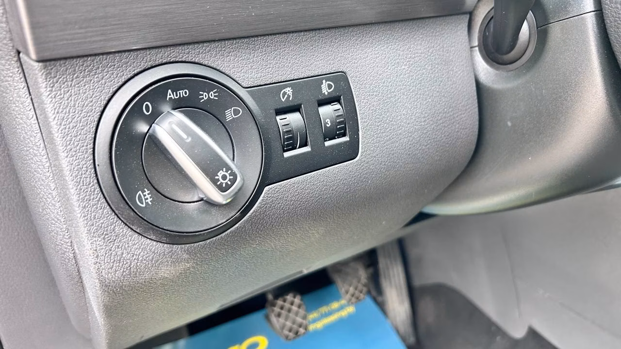 Volkswagen Touran фото 11