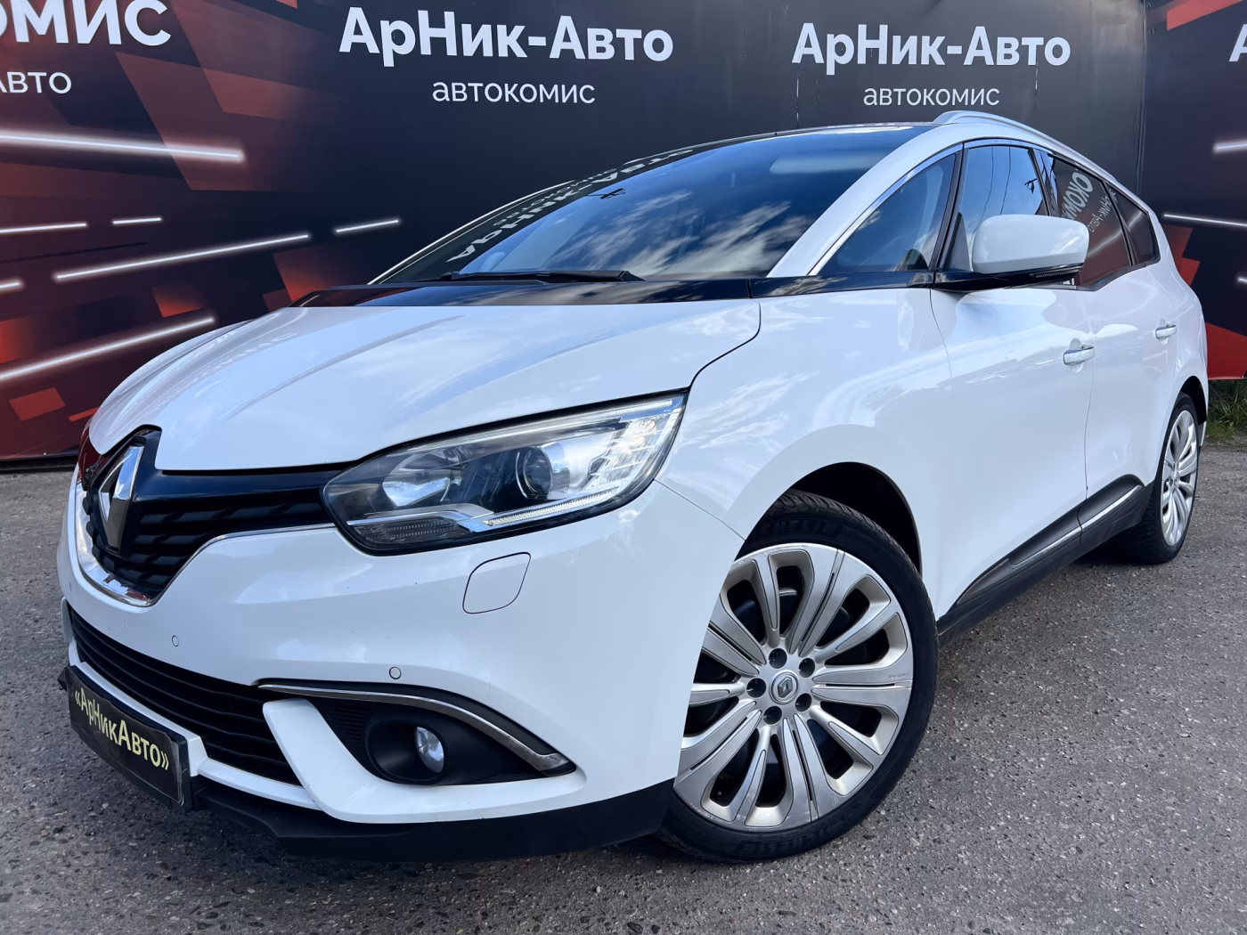 Renault Grand Scenic фото 2