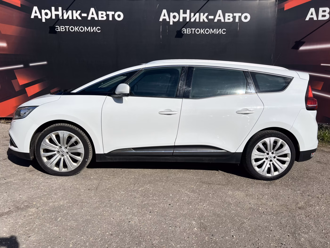 Renault Grand Scenic фото 4