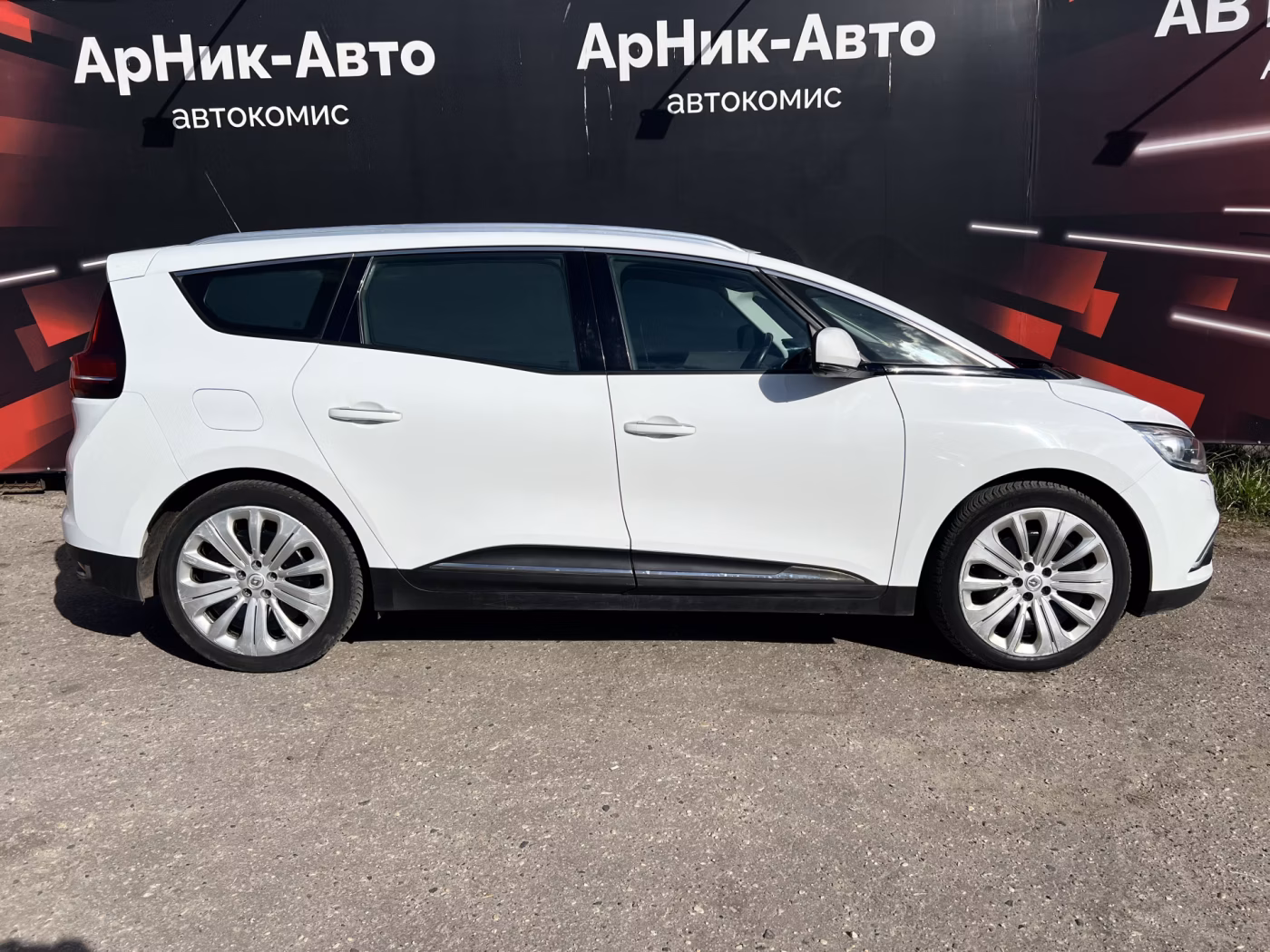Renault Grand Scenic фото 7