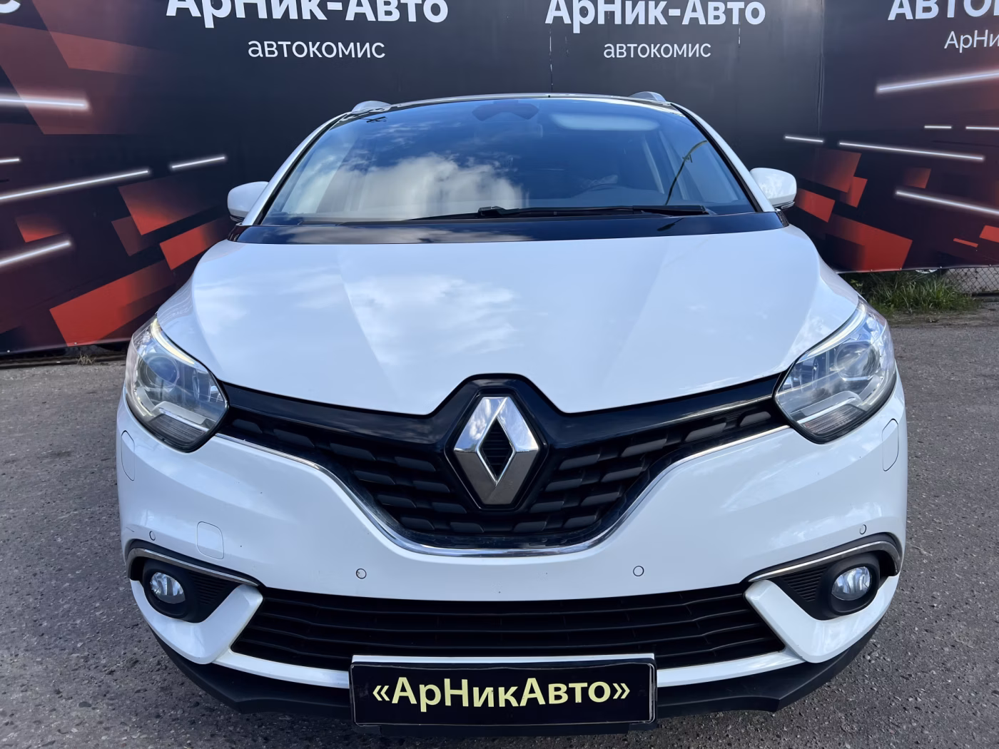 Renault Grand Scenic фото 8