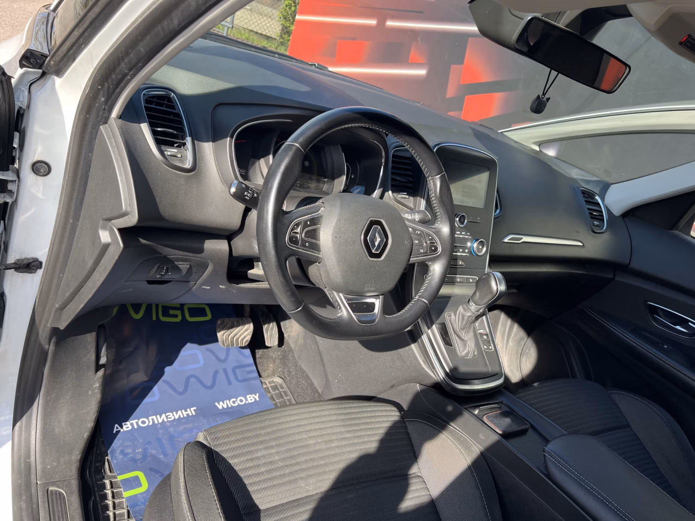 Renault Grand Scenic фото 12