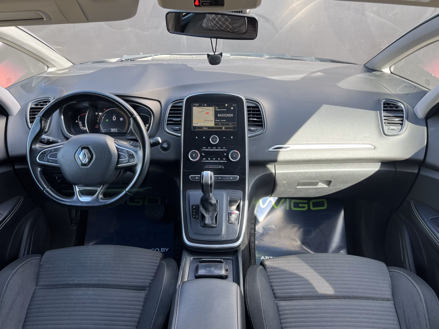 Renault Grand Scenic фото 16