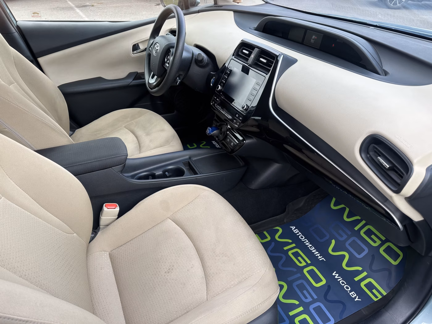 Toyota Prius фото 12