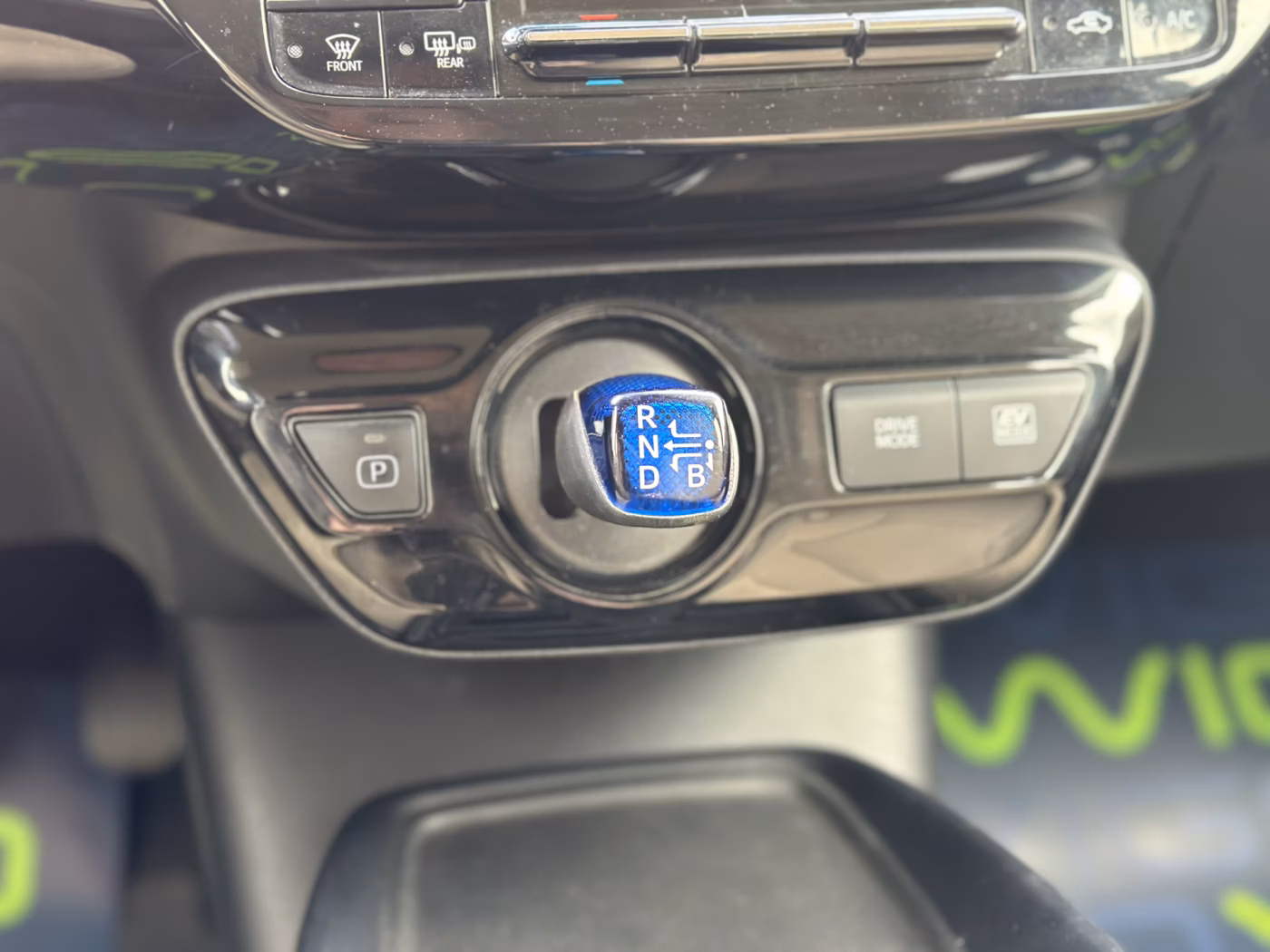 Toyota Prius фото 15