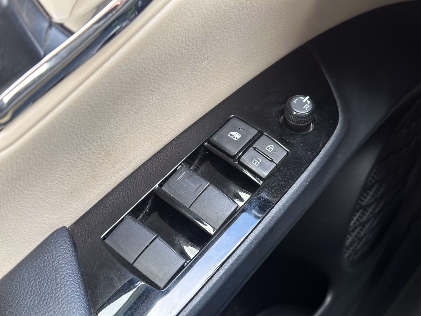 Toyota Prius фото 20
