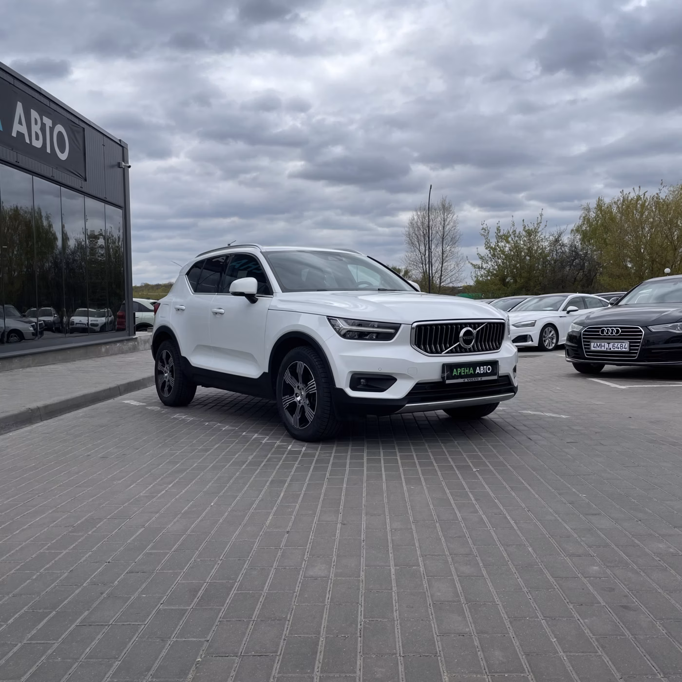 Volvo XC40 фото 3