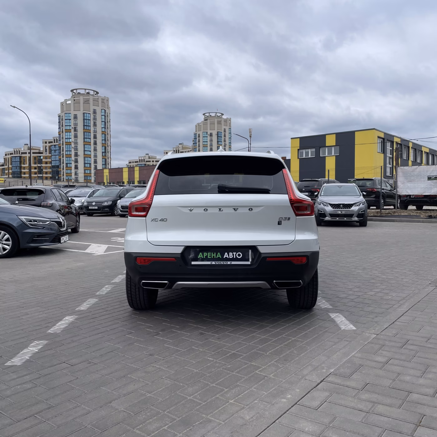 Volvo XC40 фото 5