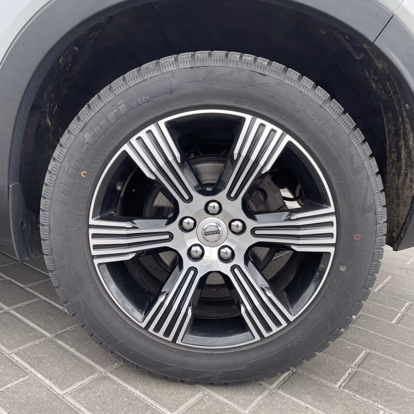 Volvo XC40 фото 8
