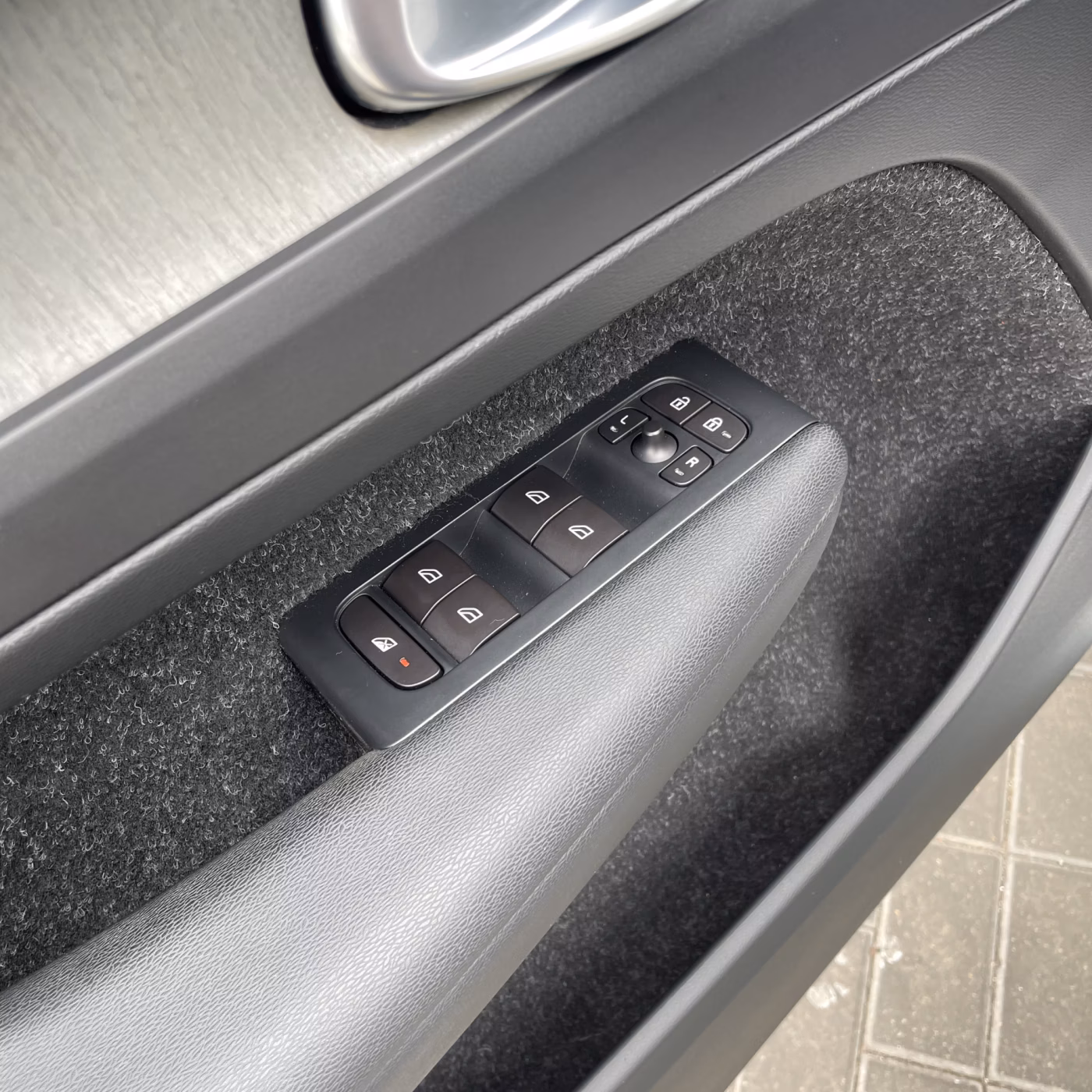 Volvo XC40 фото 12