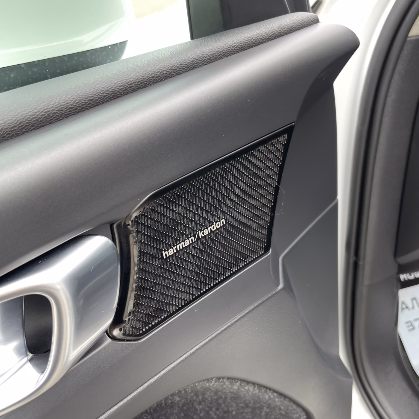 Volvo XC40 фото 13