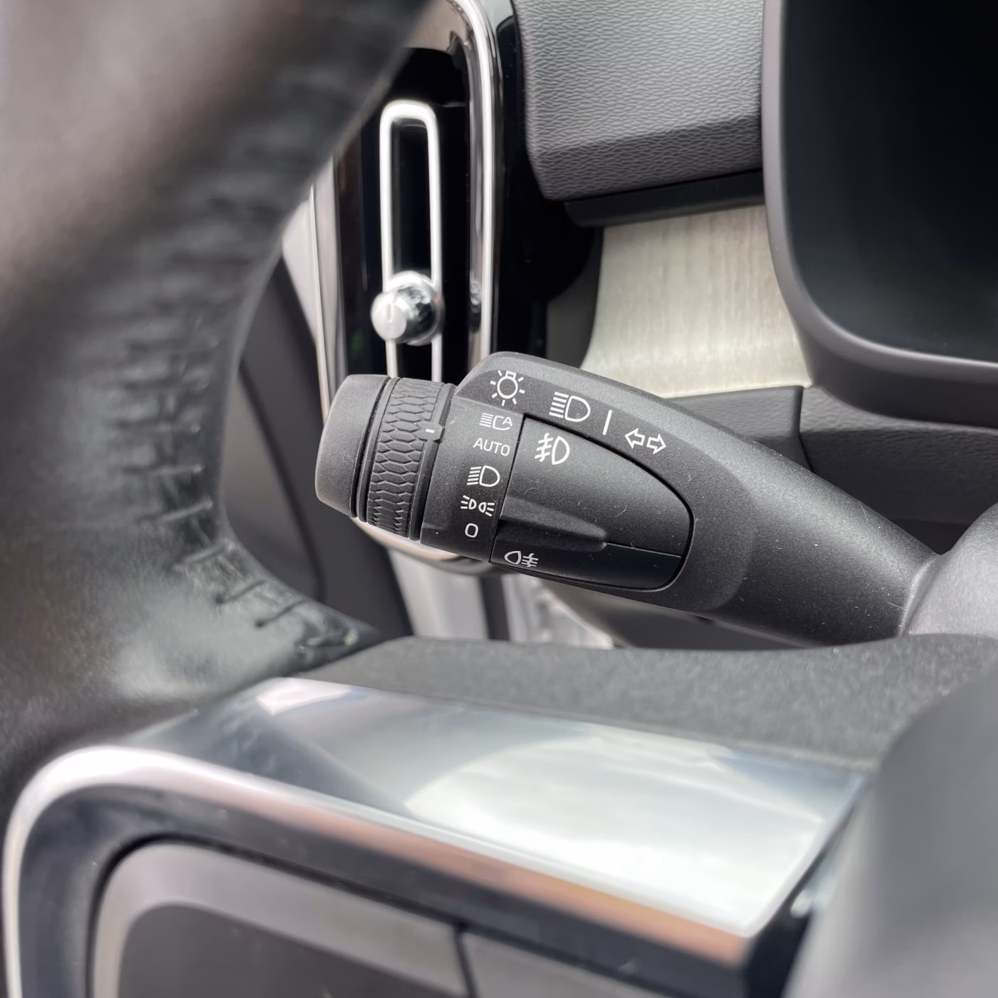 Volvo XC40 фото 17