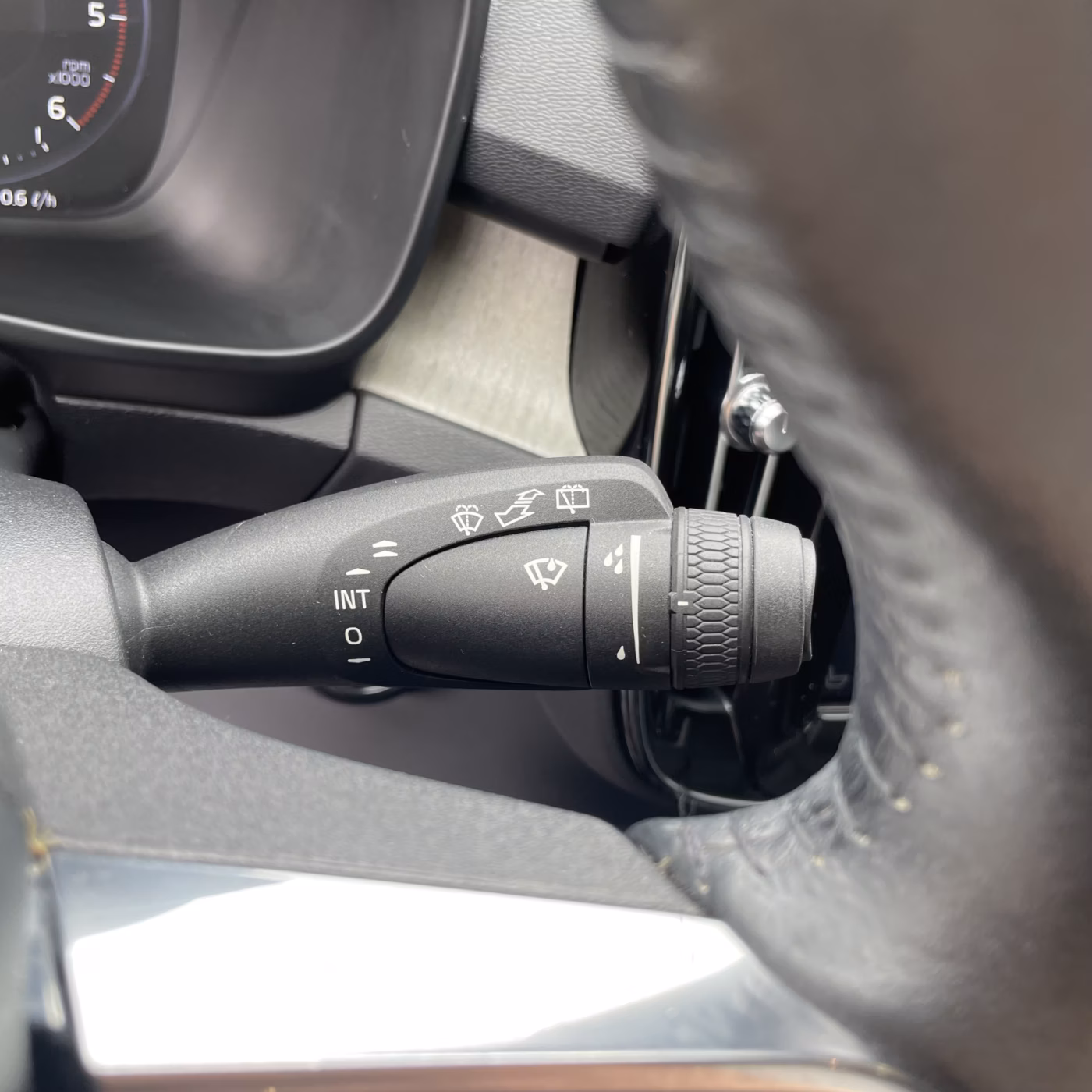 Volvo XC40 фото 18
