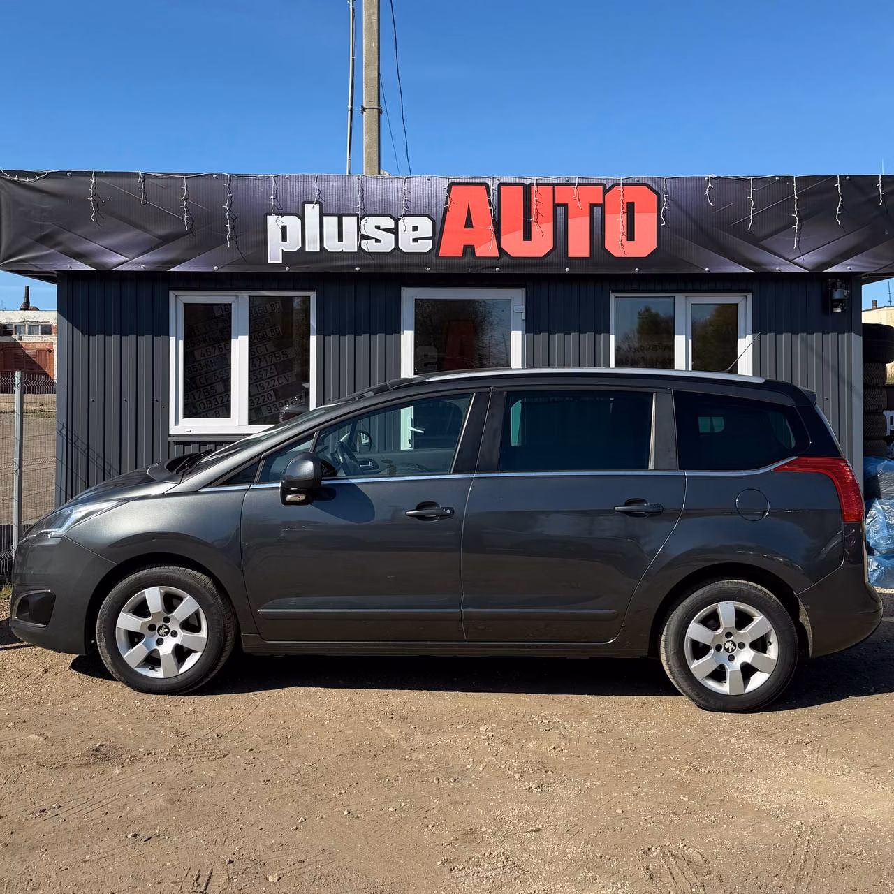 Peugeot 5008 фото 6