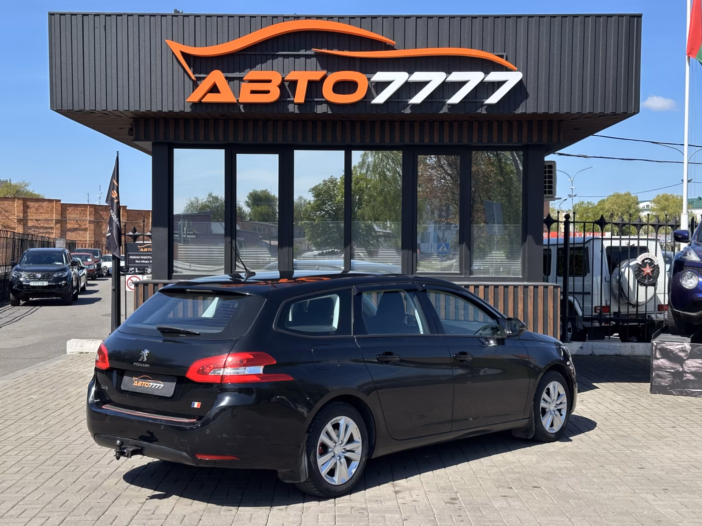 Peugeot 308 фото 2