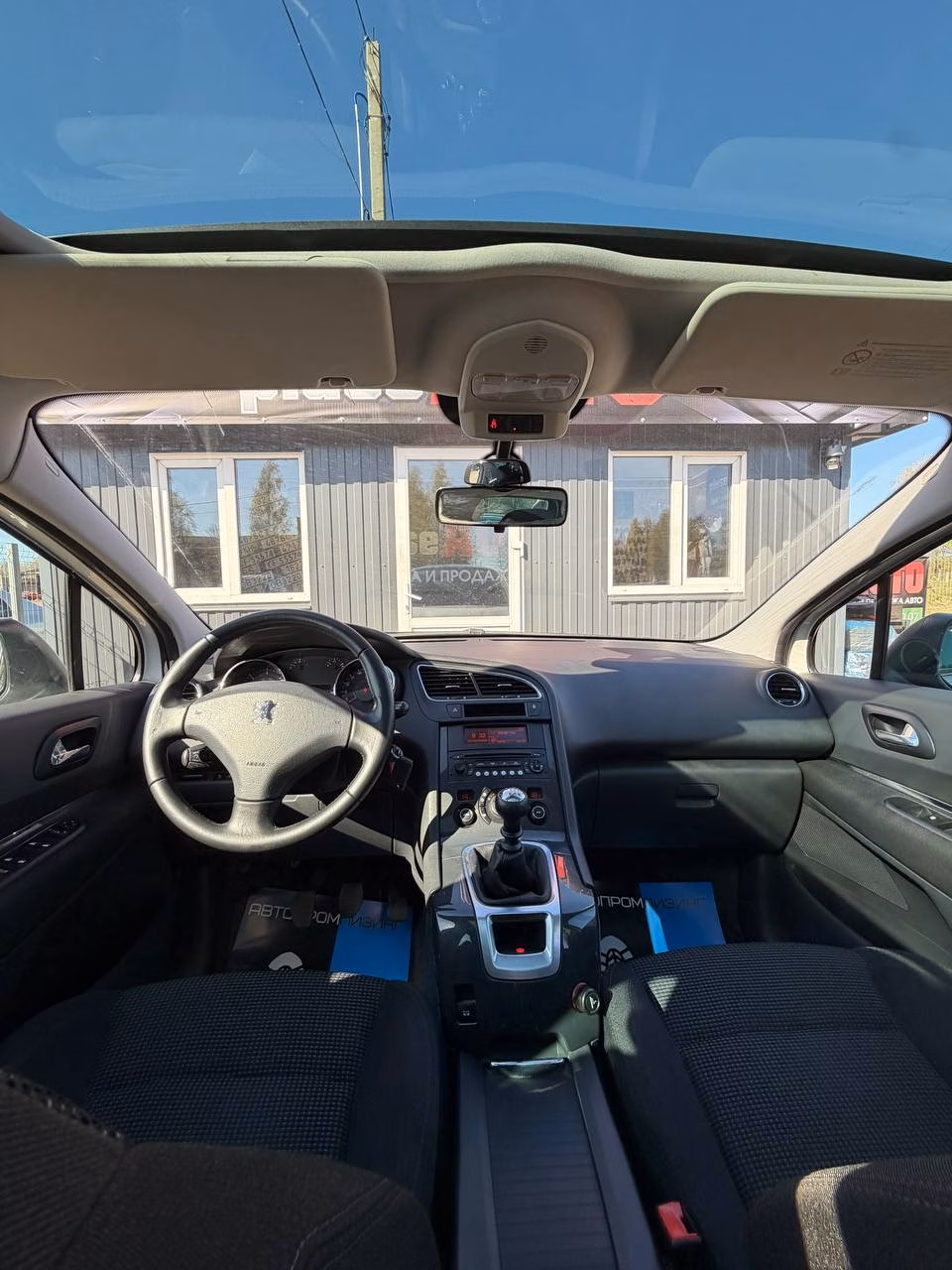 Peugeot 5008 фото 11
